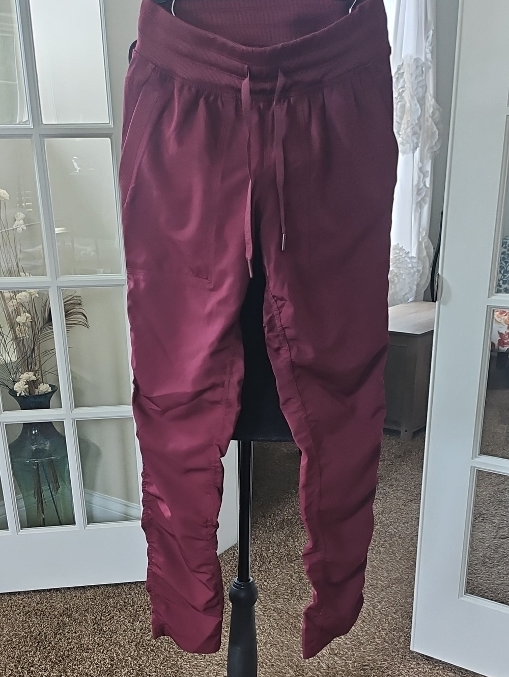 ZYIA Women's Wine Drawstring Joggers